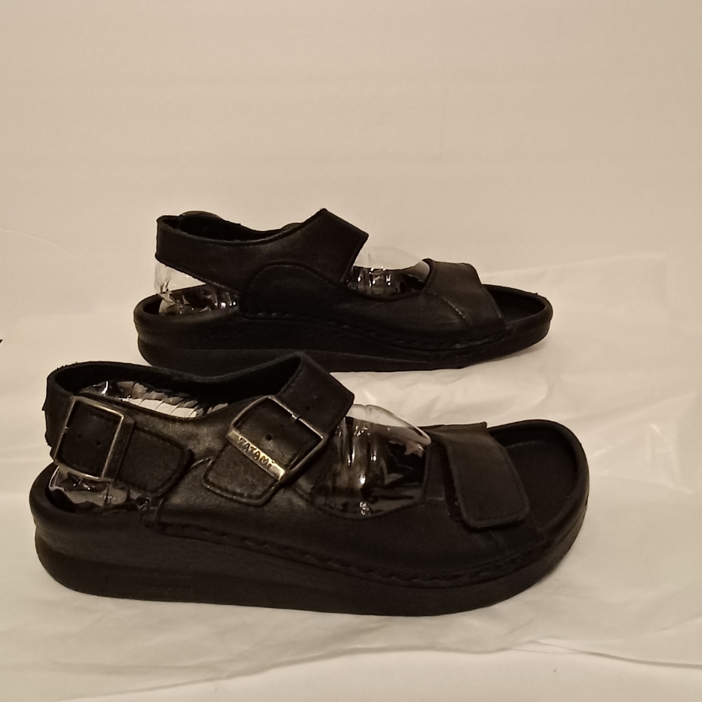 Birkenstock  Tatami Unisex Sandals Sz M-8 W-10.